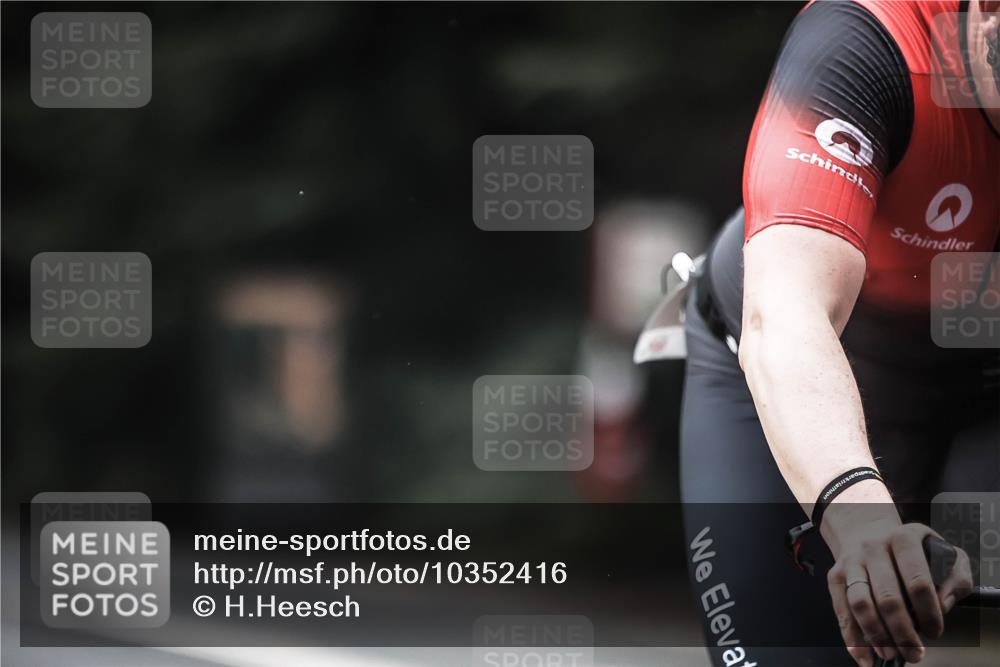 13.09.2026 - Stadtparktriathlon H.Heesch http://msf.ph/oto/10352416 13.09.2026 11:06:48 Radfahren 394, 443, 490, 550, 641 meine-sportfotos.de