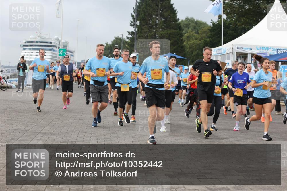 13.09.2026 - Kiel Lauf Andreas Tolksdorf http://msf.ph/oto/10352442 13.09.2026 09:56:32 Kiellinie 8203, 10, 7156, 35, 4535, 2653, 191, 739 meine-sportfotos.de