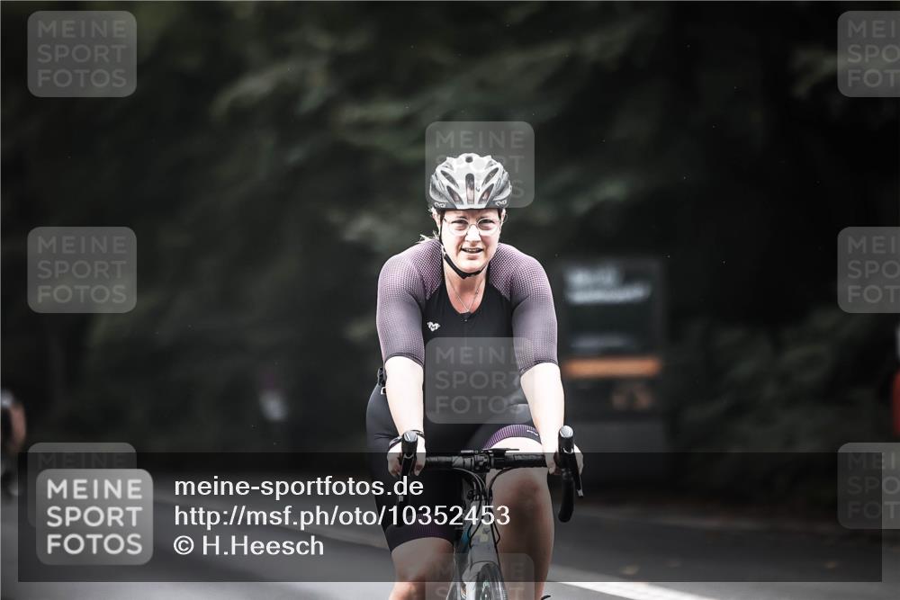 13.09.2026 - Stadtparktriathlon H.Heesch http://msf.ph/oto/10352453 13.09.2026 11:06:53 Radfahren 394, 490, 641 meine-sportfotos.de