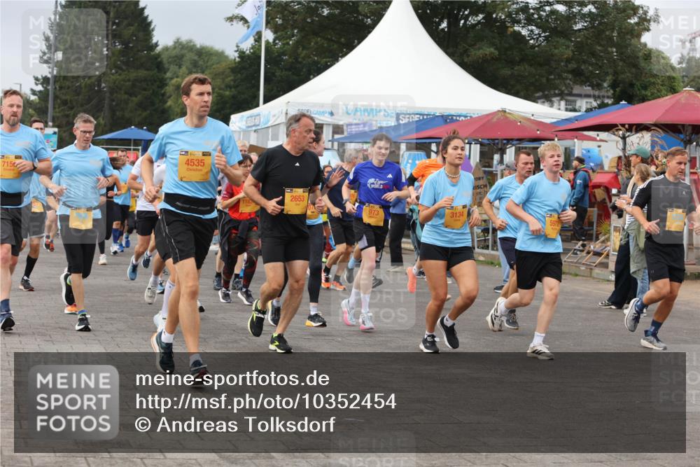 13.09.2026 - Kiel Lauf Andreas Tolksdorf http://msf.ph/oto/10352454 13.09.2026 09:56:33 Kiellinie 715, 39, 4535, 2653, 1183, 973, 3134, 5972 meine-sportfotos.de