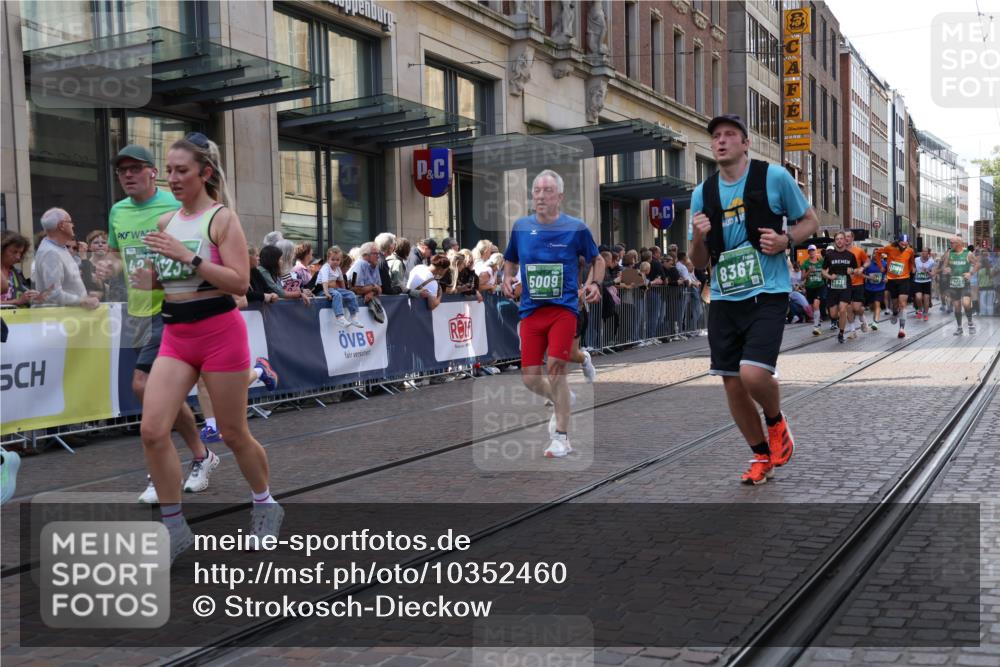 13.09.2026 - 21. swb-Marathon Bremen Strokosch-Dieckow http://msf.ph/oto/10352460 13.09.2026 13:32:32 Ziel 891, 1437, 1532, 2611, 2638, 3167, 3404, 3773, 3895, 3902, 4194, 4233, 4323, 4862, 5009, 5090, 5398, 5581, 5657, 5706, 6018, 6583, 6718, 6786, 6941, 7016, 7466, 7756, 7758, 8344, 8367, 8506, 9292, 9406, 9745, 9829, 10048, 13039, 13146, 13164, 13232, 13234, 13247, 287, 1369, 1687, 2292, 2293, 2910, 2992, 3354, 3402, 3429, 3441, 3650, 3878, 3922, 4057, 4263, 4380, 4471, 4655, 4835, 5281, 5628, 6258, 6475, 6518, 6593, 6760, 13182 meine-sportfotos.de
