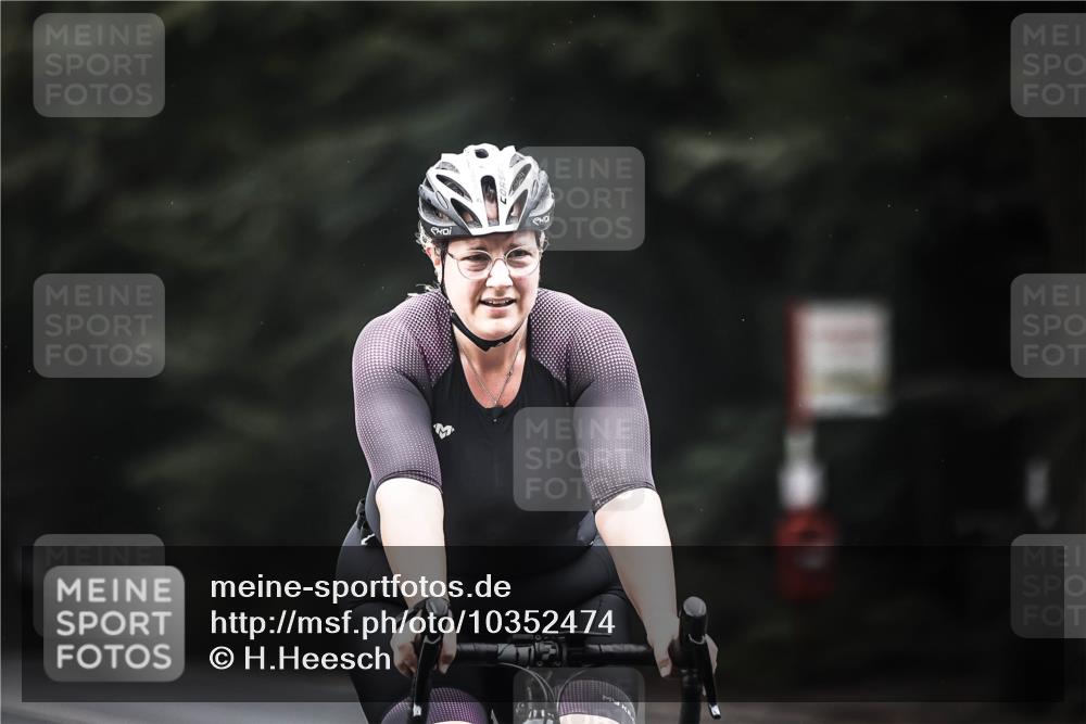 13.09.2026 - Stadtparktriathlon H.Heesch http://msf.ph/oto/10352474 13.09.2026 11:06:53 Radfahren 394, 490, 641 meine-sportfotos.de