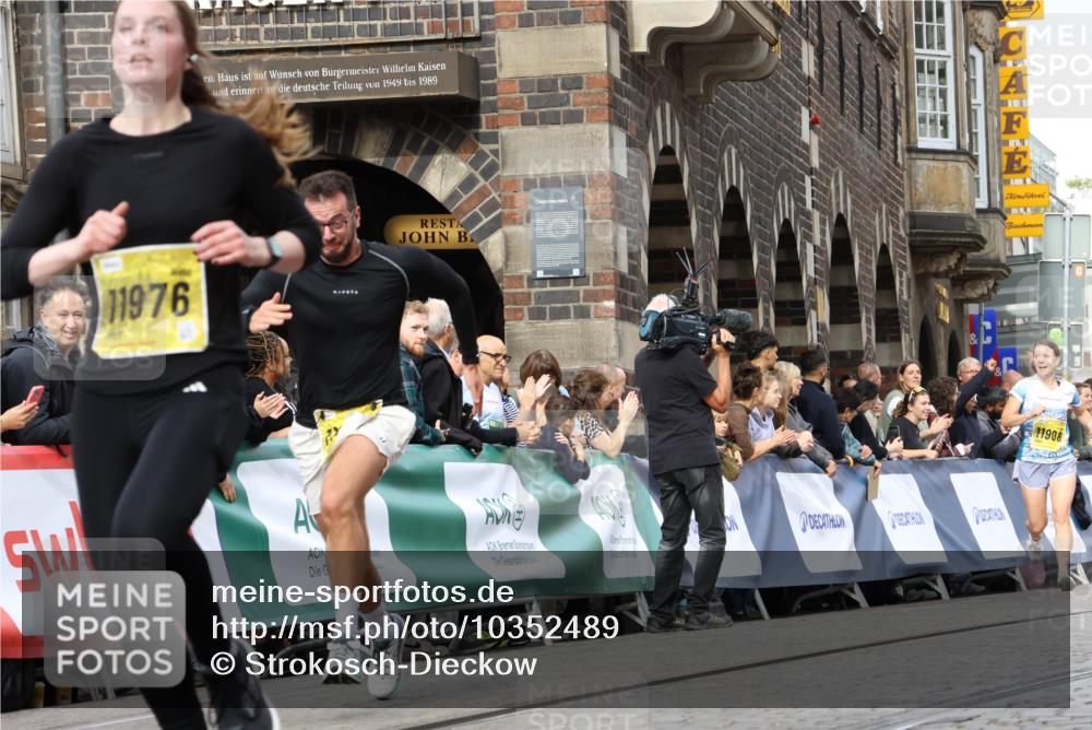 13.09.2026 - 21. swb-Marathon Bremen Strokosch-Dieckow http://msf.ph/oto/10352489 13.09.2026 10:55:11 Ziel 10589, 10608, 10646, 10901, 11040, 11174, 11569, 11620, 11860, 11874, 11889, 11976, 12313, 12519, 12800, 13592, 10725, 11014, 11466, 11631, 11910, 12201, 12218, 12258, 12549 meine-sportfotos.de
