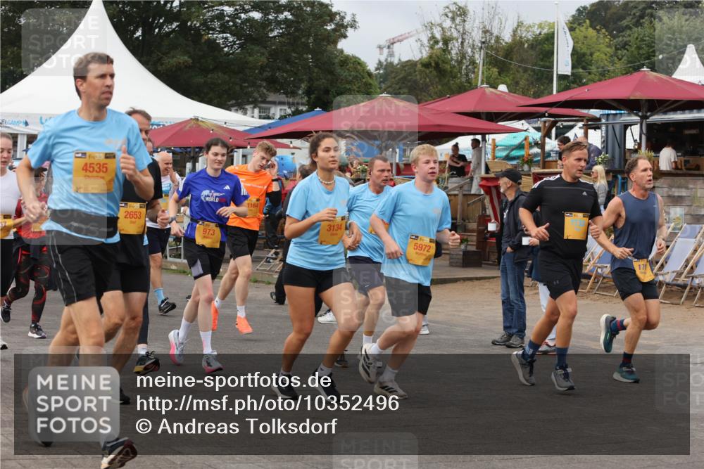 13.09.2026 - Kiel Lauf Andreas Tolksdorf http://msf.ph/oto/10352496 13.09.2026 09:56:34 Kiellinie 4535, 2653, 973, 1164, 3134, 5972, 170 meine-sportfotos.de