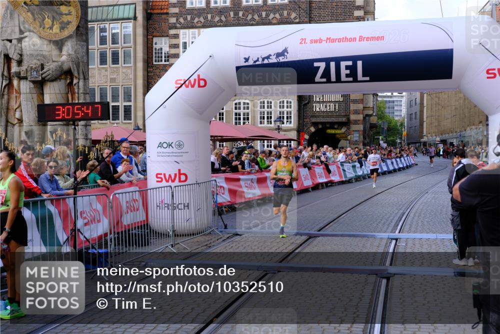 13.09.2026 - 21. swb-Marathon Bremen Tim E. http://msf.ph/oto/10352510 13.09.2026 12:36:37 Ziel  meine-sportfotos.de
