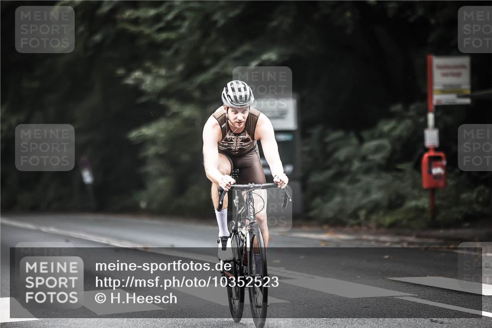13.09.2026 - Stadtparktriathlon H.Heesch http://msf.ph/oto/10352523 13.09.2026 11:07:00 Radfahren 478, 584, 707 meine-sportfotos.de
