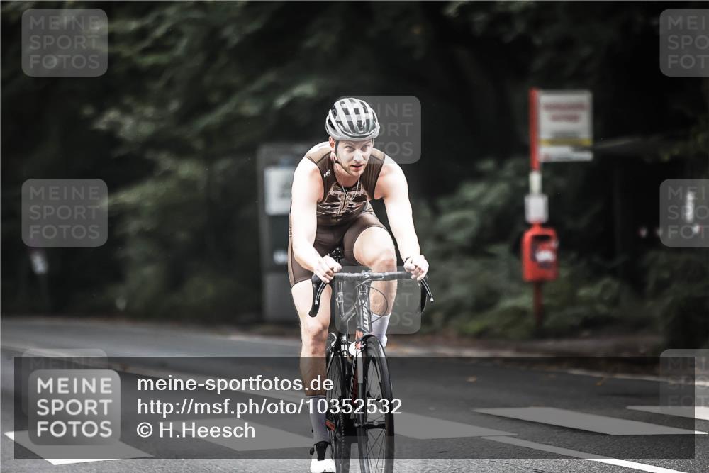 13.09.2026 - Stadtparktriathlon H.Heesch http://msf.ph/oto/10352532 13.09.2026 11:07:00 Radfahren 478, 584, 707 meine-sportfotos.de