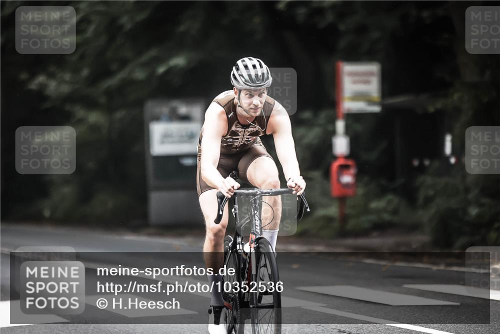 13.09.2026 - Stadtparktriathlon H.Heesch http://msf.ph/oto/10352536 13.09.2026 11:07:00 Radfahren 478, 584, 707 meine-sportfotos.de
