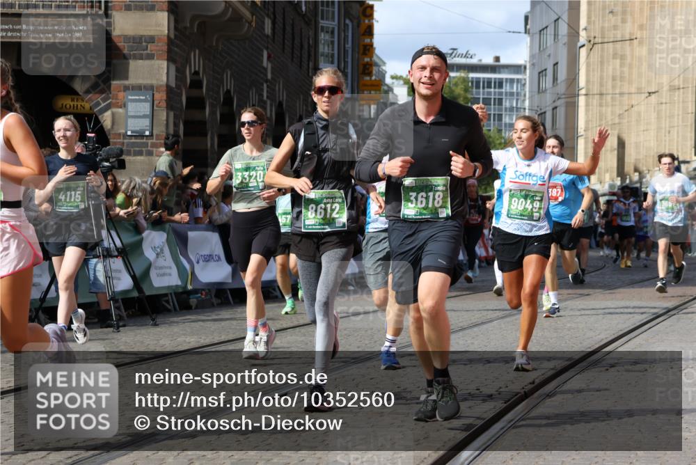 13.09.2026 - 21. swb-Marathon Bremen Strokosch-Dieckow http://msf.ph/oto/10352560 13.09.2026 13:29:47 Ziel 132, 303, 596, 651, 1083, 1243, 1365, 1387, 1823, 2076, 2301, 2742, 2957, 3030, 3258, 3721, 3846, 3912, 4541, 5244, 5599, 6103, 6384, 6499, 6690, 6930, 7013, 7426, 7631, 7649, 7860, 8007, 8009, 8066, 8099, 8277, 8338, 8675, 8831, 9889, 10128, 109, 454, 1173, 1205, 1611, 1653, 1759, 1780, 1848, 1861, 2126, 3190, 3320, 3667, 3908, 4524, 4575, 5198, 5348, 5631, 7093, 8110, 8267, 8470, 8899, 9049, 9104 meine-sportfotos.de