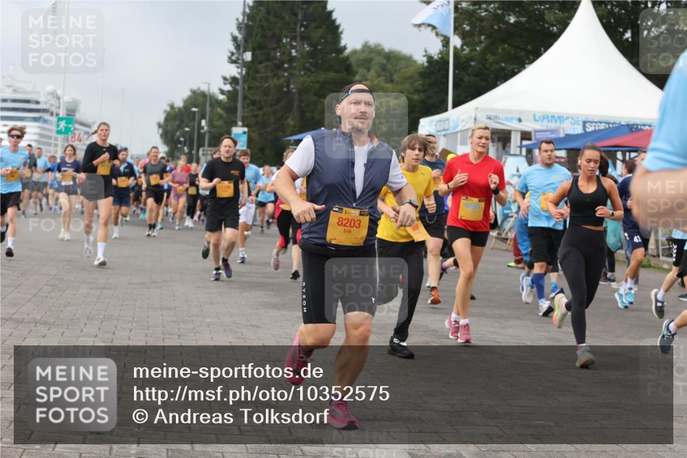 13.09.2026 - Kiel Lauf Andreas Tolksdorf http://msf.ph/oto/10352575 13.09.2026 09:56:36 Kiellinie 1847, 11195, 38, 8203, 41 meine-sportfotos.de