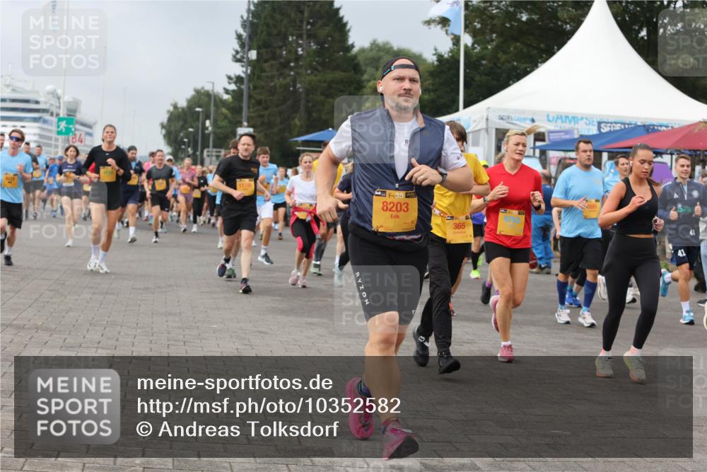 13.09.2026 - Kiel Lauf Andreas Tolksdorf http://msf.ph/oto/10352582 13.09.2026 09:56:37 Kiellinie 11195, 0, 38, 8203, 365, 691, 41 meine-sportfotos.de