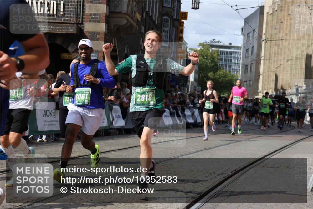 13.09.2026 - 21. swb-Marathon Bremen Strokosch-Dieckow http://msf.ph/oto/10352583 13.09.2026 13:33:09 Ziel 891, 1437, 1532, 2611, 2638, 3167, 3773, 3895, 3902, 4194, 4233, 4862, 5009, 5090, 5398, 5581, 5657, 6018, 6583, 6718, 6786, 6941, 7016, 7466, 7756, 7758, 8344, 8367, 8506, 9406, 9745, 10048, 13164, 13232, 13234, 13247, 831, 1124, 2283, 2393, 2980, 4052, 4243, 4260, 4492, 4536, 4565, 5040, 5324, 5560, 5660, 5790, 5861, 5862, 5914, 6421, 6614, 6777, 6915, 7145, 7421, 7467, 7789, 7830, 9206, 9616, 9856, 13101 meine-sportfotos.de