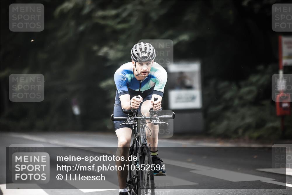 13.09.2026 - Stadtparktriathlon H.Heesch http://msf.ph/oto/10352594 13.09.2026 11:07:06 Radfahren 478, 584, 707 meine-sportfotos.de