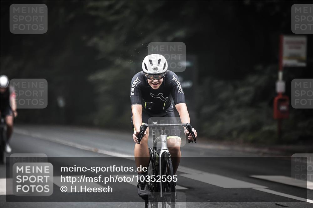 13.09.2026 - Stadtparktriathlon H.Heesch http://msf.ph/oto/10352595 13.09.2026 09:28:29 Radfahren 108, 143, 160, 162, 208 meine-sportfotos.de