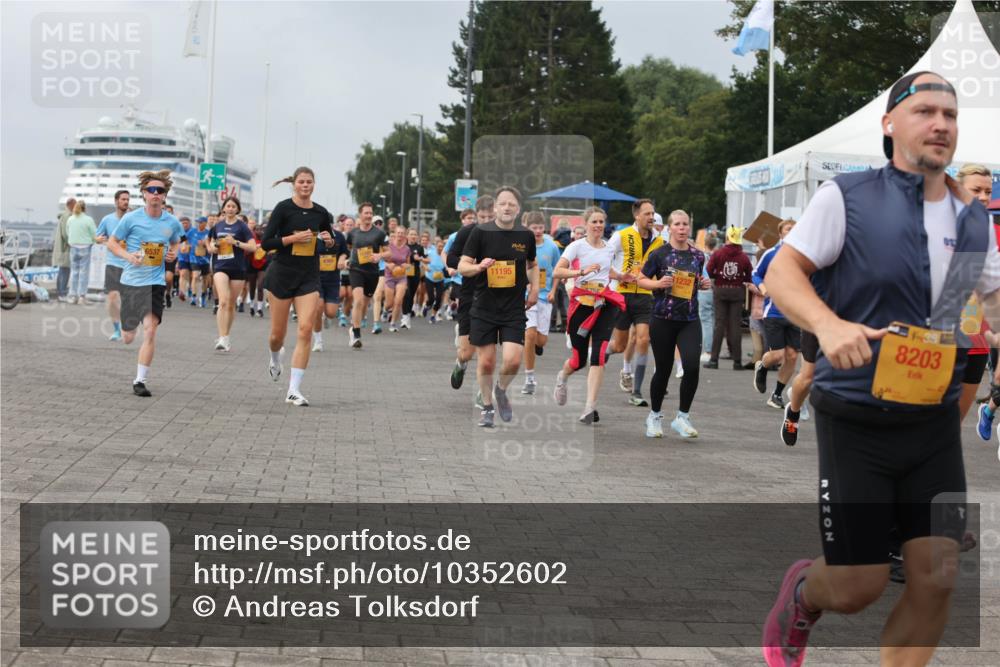 13.09.2026 - Kiel Lauf Andreas Tolksdorf http://msf.ph/oto/10352602 13.09.2026 09:56:37 Kiellinie 11195, 1232, 017, 39, 8203 meine-sportfotos.de