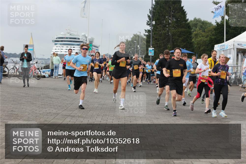 13.09.2026 - Kiel Lauf Andreas Tolksdorf http://msf.ph/oto/10352618 13.09.2026 09:56:38 Kiellinie 247 meine-sportfotos.de