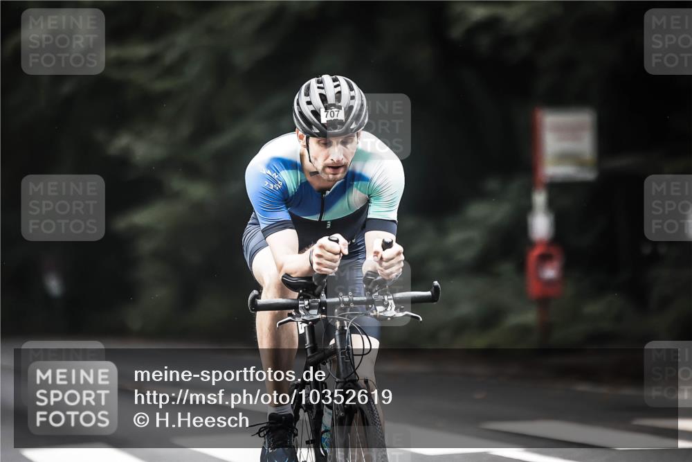 13.09.2026 - Stadtparktriathlon H.Heesch http://msf.ph/oto/10352619 13.09.2026 11:07:06 Radfahren 478, 584, 707 meine-sportfotos.de