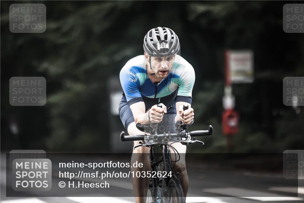 13.09.2026 - Stadtparktriathlon H.Heesch http://msf.ph/oto/10352624 13.09.2026 11:07:06 Radfahren 478, 584, 707 meine-sportfotos.de