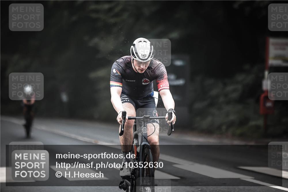 13.09.2026 - Stadtparktriathlon H.Heesch http://msf.ph/oto/10352630 13.09.2026 09:28:31 Radfahren 108, 143, 158, 160, 162, 208 meine-sportfotos.de