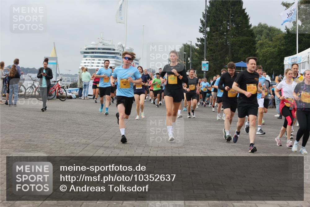 13.09.2026 - Kiel Lauf Andreas Tolksdorf http://msf.ph/oto/10352637 13.09.2026 09:56:38 Kiellinie 6537, 4824, 11101, 12544, 11195, 11232 meine-sportfotos.de