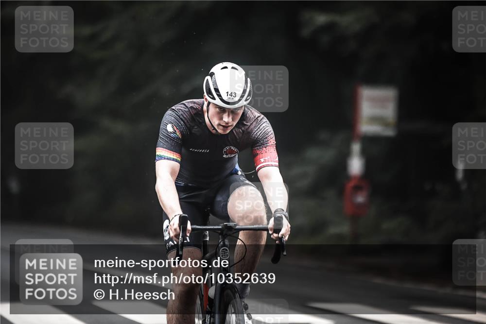 13.09.2026 - Stadtparktriathlon H.Heesch http://msf.ph/oto/10352639 13.09.2026 09:28:31 Radfahren 108, 143, 158, 160, 162, 208 meine-sportfotos.de