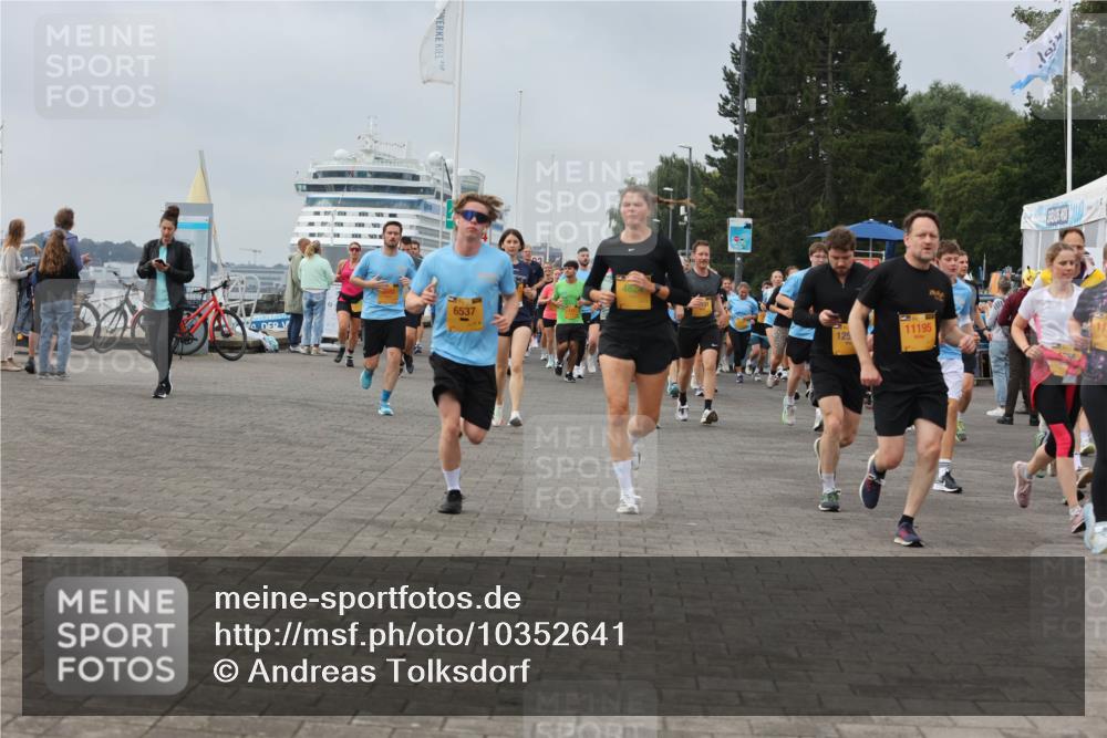 13.09.2026 - Kiel Lauf Andreas Tolksdorf http://msf.ph/oto/10352641 13.09.2026 09:56:38 Kiellinie 6537, 125, 11195 meine-sportfotos.de