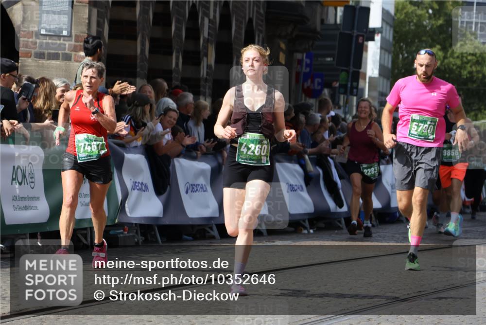 13.09.2026 - 21. swb-Marathon Bremen Strokosch-Dieckow http://msf.ph/oto/10352646 13.09.2026 13:33:11 Ziel 891, 1532, 2638, 3167, 3404, 3773, 3895, 3902, 4194, 4233, 5009, 5090, 5581, 5657, 5706, 6018, 6718, 6786, 6941, 7016, 7466, 7756, 7758, 8344, 8367, 8506, 9406, 9745, 9829, 10048, 13039, 13146, 13164, 13232, 13234, 13247, 831, 1124, 2283, 2980, 4052, 4243, 4260, 4492, 4536, 4543, 4565, 5040, 5560, 5660, 5790, 5861, 5862, 5914, 6421, 6597, 6614, 6777, 6915, 6997, 7145, 7421, 7467, 7789, 8599, 8602, 9206, 9616, 9856 meine-sportfotos.de
