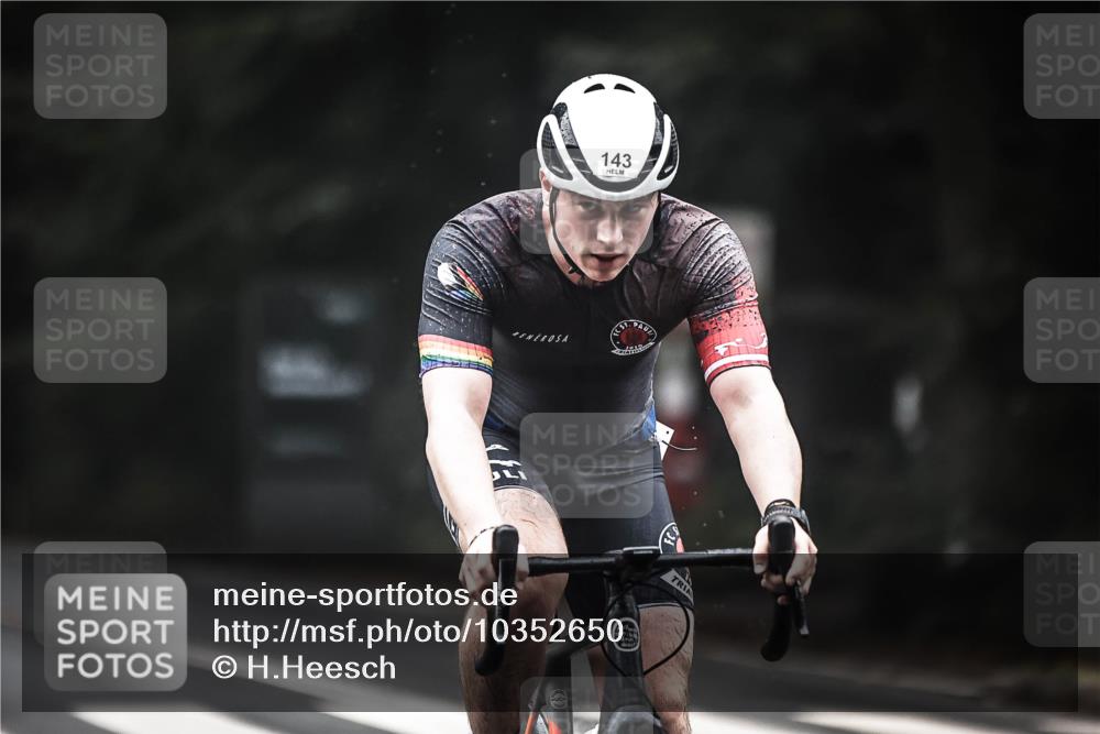 13.09.2026 - Stadtparktriathlon H.Heesch http://msf.ph/oto/10352650 13.09.2026 09:28:31 Radfahren 108, 143, 158, 160, 162, 208 meine-sportfotos.de