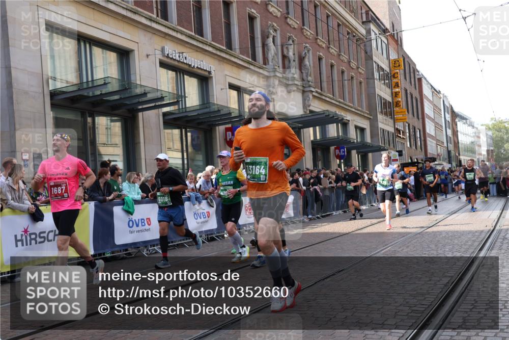 13.09.2026 - 21. swb-Marathon Bremen Strokosch-Dieckow http://msf.ph/oto/10352660 13.09.2026 13:32:37 Ziel 891, 1532, 2440, 2638, 2959, 3167, 3404, 3710, 3773, 3895, 3902, 4194, 4233, 4659, 5009, 5090, 5410, 5581, 5657, 5706, 5749, 5981, 6018, 6718, 6786, 6941, 7016, 7466, 7756, 7758, 7788, 8367, 8506, 9269, 9292, 9406, 9745, 9829, 10048, 13019, 13039, 13092, 13093, 13146, 13164, 13232, 13234, 13247, 287, 1437, 1687, 2292, 2293, 2611, 2910, 2992, 3354, 3402, 3429, 3441, 3650, 3878, 3895, 3922, 4057, 4263, 4323, 4380, 4471, 4655, 4835, 4862, 5281, 5398, 6518, 6593, 6760 meine-sportfotos.de