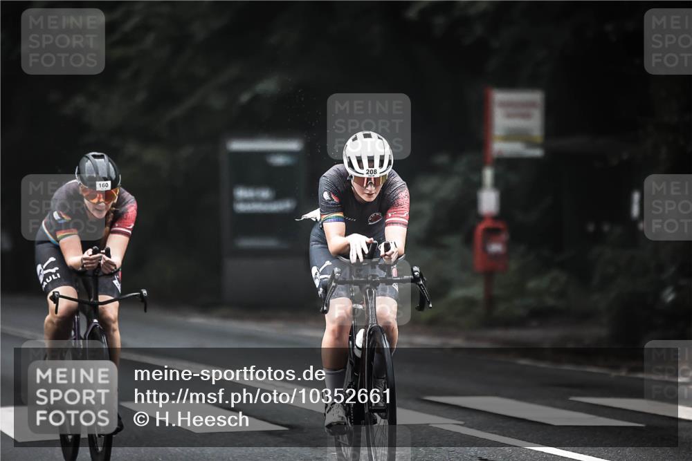 13.09.2026 - Stadtparktriathlon H.Heesch http://msf.ph/oto/10352661 13.09.2026 09:28:34 Radfahren 106, 108, 143, 158, 160, 184, 208 meine-sportfotos.de