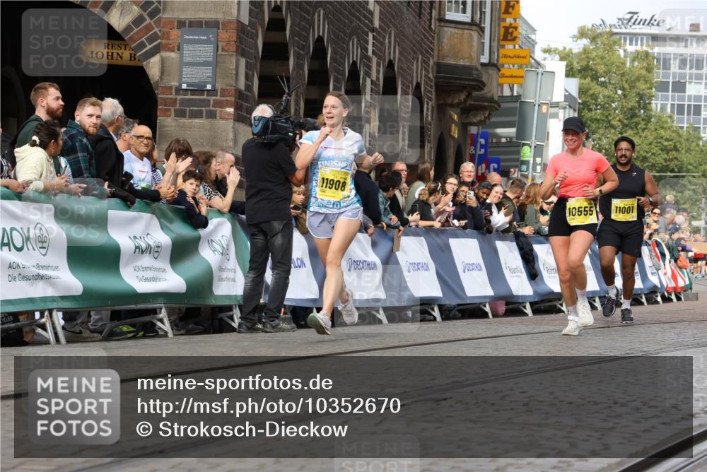 13.09.2026 - 21. swb-Marathon Bremen Strokosch-Dieckow http://msf.ph/oto/10352670 13.09.2026 10:55:13 Ziel 10589, 10646, 10901, 11040, 11569, 11620, 11860, 11889, 11976, 12313, 12800, 13592, 10256, 10725, 11014, 11466, 11910, 11977, 12218, 12258, 12549 meine-sportfotos.de
