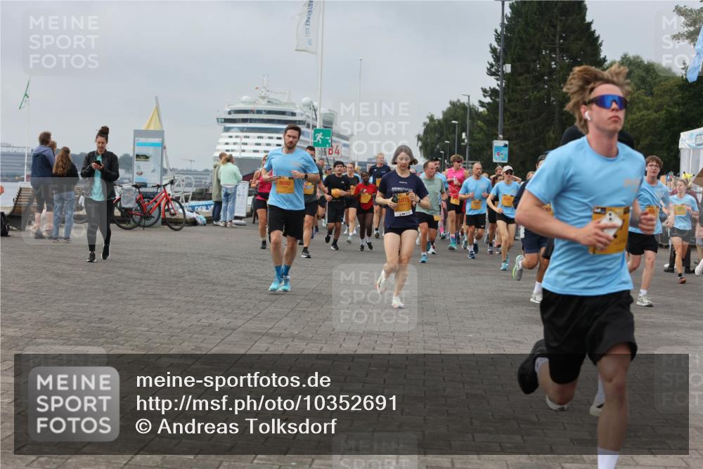13.09.2026 - Kiel Lauf Andreas Tolksdorf http://msf.ph/oto/10352691 13.09.2026 09:56:40 Kiellinie  meine-sportfotos.de