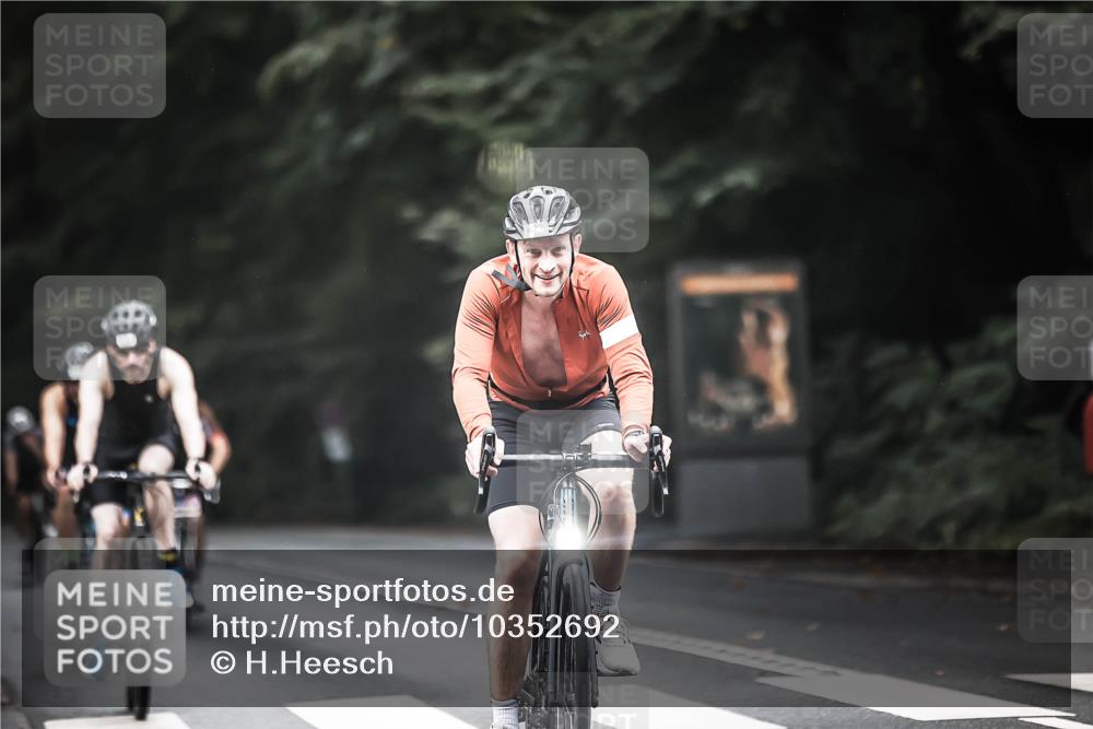 13.09.2026 - Stadtparktriathlon H.Heesch http://msf.ph/oto/10352692 13.09.2026 11:07:17 Radfahren 469, 586, 599, 639, 646, 677, 699 meine-sportfotos.de
