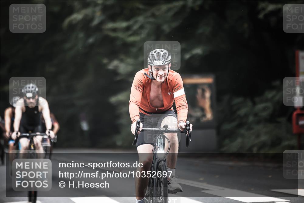 13.09.2026 - Stadtparktriathlon H.Heesch http://msf.ph/oto/10352697 13.09.2026 11:07:17 Radfahren 469, 586, 599, 639, 646, 677, 699 meine-sportfotos.de