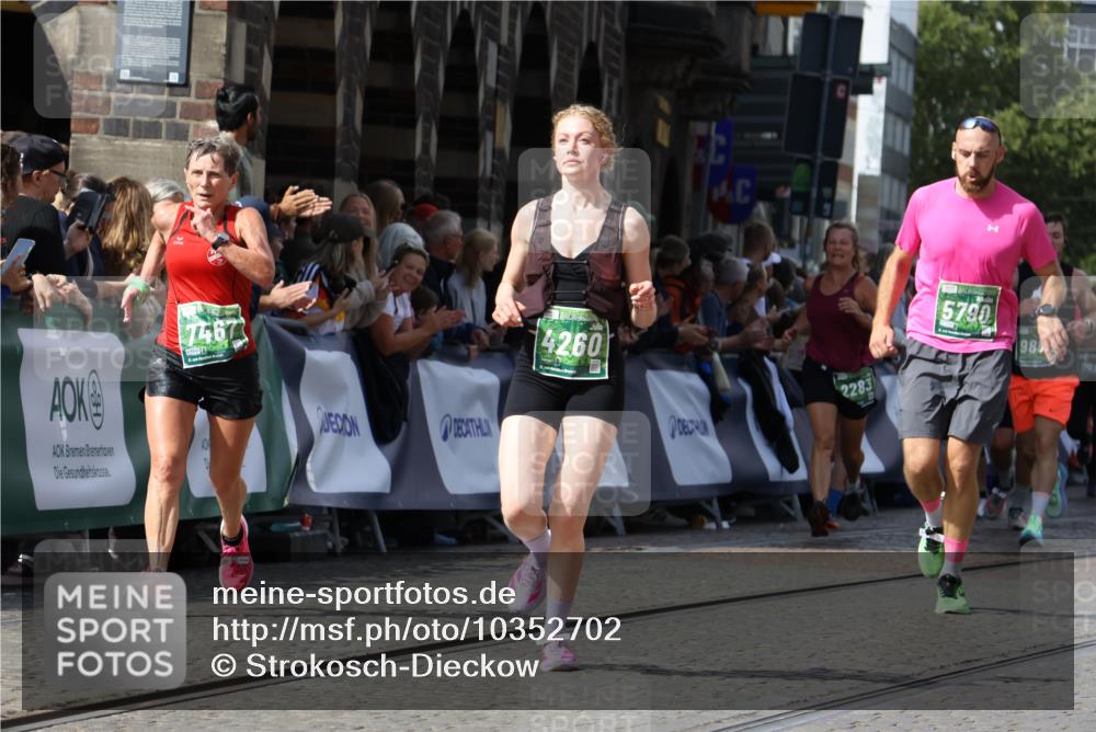 13.09.2026 - 21. swb-Marathon Bremen Strokosch-Dieckow http://msf.ph/oto/10352702 13.09.2026 13:33:11 Ziel 891, 1532, 2638, 3167, 3404, 3773, 3895, 3902, 4194, 4233, 5009, 5090, 5581, 5657, 5706, 6018, 6718, 6786, 6941, 7016, 7466, 7756, 7758, 8344, 8367, 8506, 9406, 9745, 9829, 10048, 13039, 13146, 13164, 13232, 13234, 13247, 831, 1124, 2283, 2980, 4052, 4243, 4260, 4492, 4536, 4543, 4565, 5040, 5560, 5660, 5790, 5861, 5862, 5914, 6421, 6597, 6614, 6777, 6915, 6997, 7145, 7421, 7467, 7789, 8599, 8602, 9206, 9616, 9856 meine-sportfotos.de