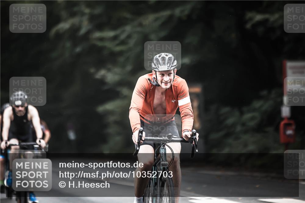 13.09.2026 - Stadtparktriathlon H.Heesch http://msf.ph/oto/10352703 13.09.2026 11:07:17 Radfahren 469, 586, 599, 639, 646, 677, 699 meine-sportfotos.de