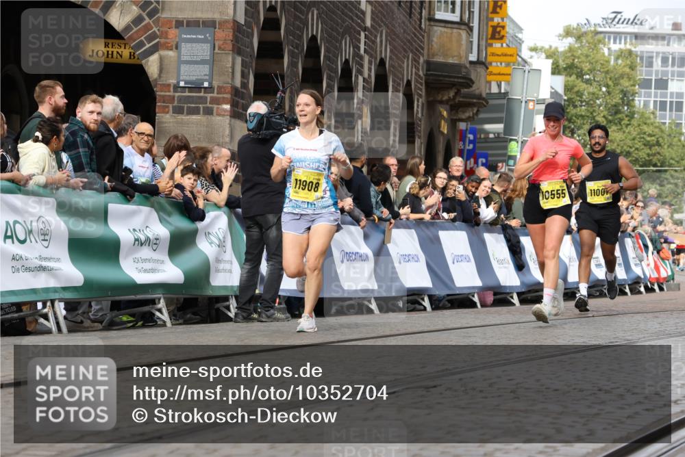 13.09.2026 - 21. swb-Marathon Bremen Strokosch-Dieckow http://msf.ph/oto/10352704 13.09.2026 10:55:13 Ziel 10589, 10646, 10901, 11040, 11569, 11620, 11860, 11889, 11976, 12313, 12800, 13592, 10256, 10725, 11014, 11466, 11910, 11977, 12218, 12258, 12549 meine-sportfotos.de