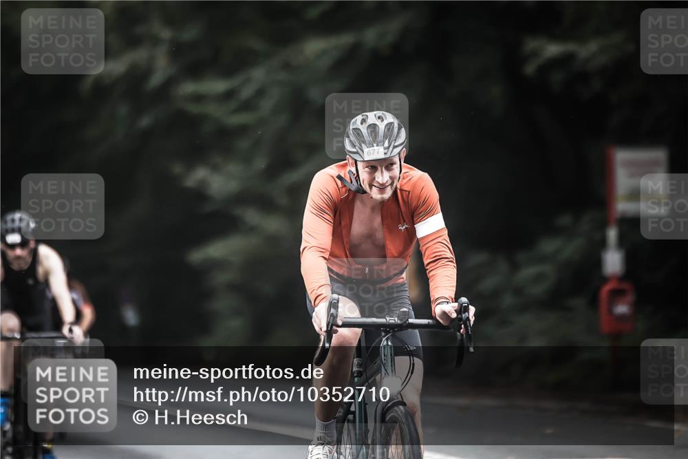 13.09.2026 - Stadtparktriathlon H.Heesch http://msf.ph/oto/10352710 13.09.2026 11:07:17 Radfahren 469, 586, 599, 639, 646, 677, 699 meine-sportfotos.de