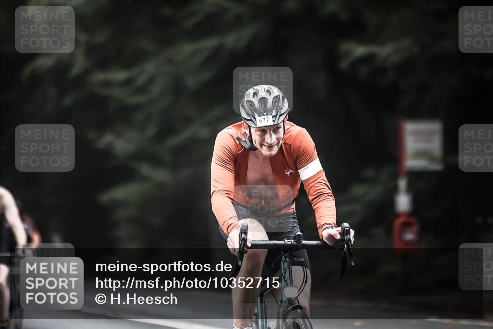13.09.2026 - Stadtparktriathlon H.Heesch http://msf.ph/oto/10352715 13.09.2026 11:07:17 Radfahren 469, 586, 599, 639, 646, 677, 699 meine-sportfotos.de