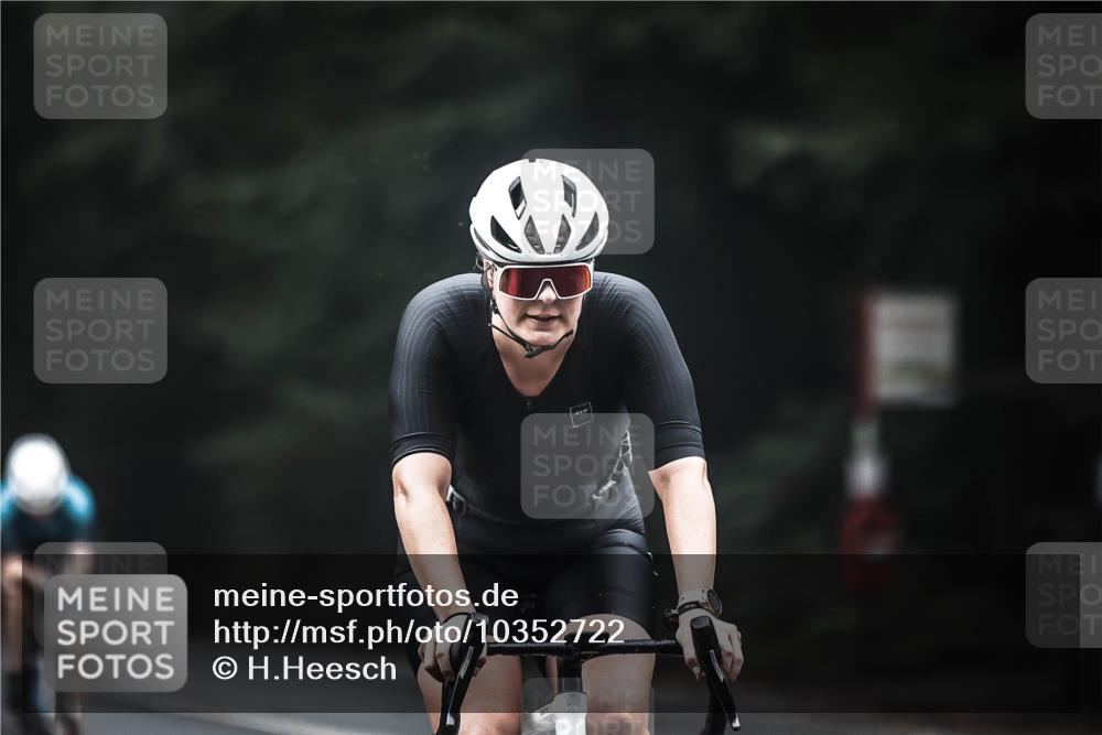 13.09.2026 - Stadtparktriathlon H.Heesch http://msf.ph/oto/10352722 13.09.2026 09:28:37 Radfahren 106, 158, 160, 184, 208 meine-sportfotos.de