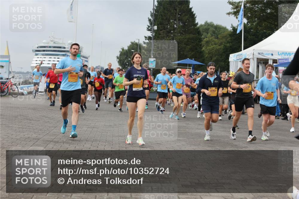 13.09.2026 - Kiel Lauf Andreas Tolksdorf http://msf.ph/oto/10352724 13.09.2026 09:56:41 Kiellinie 247, 8680, 9341, 4475, 4763 meine-sportfotos.de