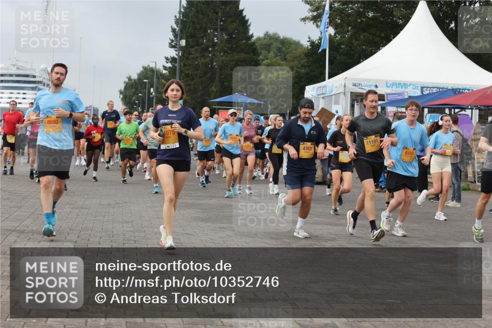 13.09.2026 - Kiel Lauf Andreas Tolksdorf http://msf.ph/oto/10352746 13.09.2026 09:56:41 Kiellinie 8680, 1075, 4475, 9341, 4763, 11101, 6163 meine-sportfotos.de
