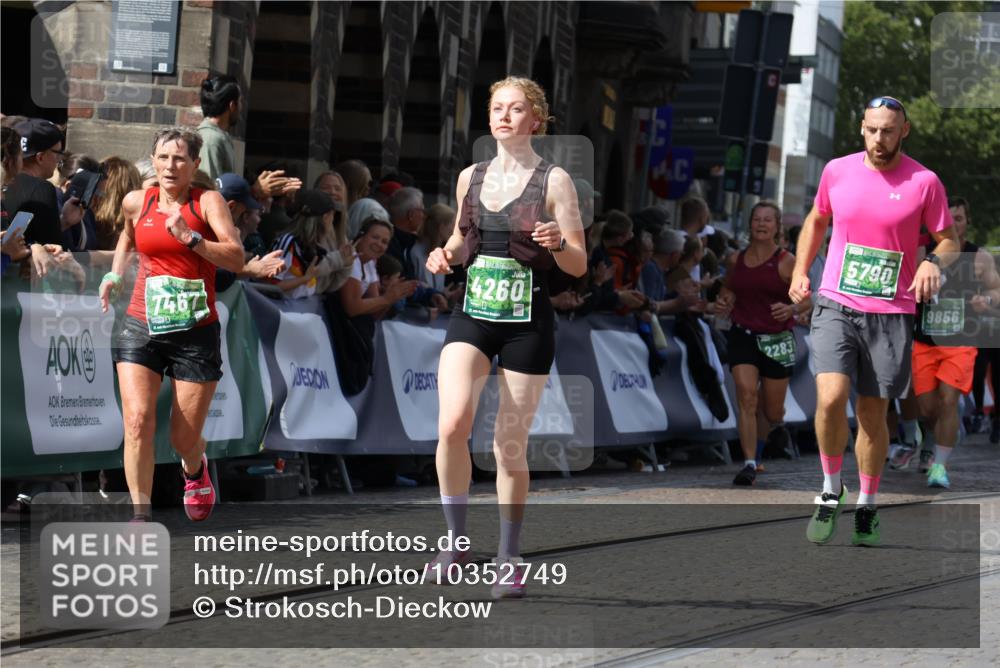 13.09.2026 - 21. swb-Marathon Bremen Strokosch-Dieckow http://msf.ph/oto/10352749 13.09.2026 13:33:11 Ziel 891, 1532, 2638, 3167, 3404, 3773, 3895, 3902, 4194, 4233, 5009, 5090, 5581, 5657, 5706, 6018, 6718, 6786, 6941, 7016, 7466, 7756, 7758, 8344, 8367, 8506, 9406, 9745, 9829, 10048, 13039, 13146, 13164, 13232, 13234, 13247, 831, 1124, 2283, 2980, 4052, 4243, 4260, 4492, 4536, 4543, 4565, 5040, 5560, 5660, 5790, 5861, 5862, 5914, 6421, 6597, 6614, 6777, 6915, 6997, 7145, 7421, 7467, 7789, 8599, 8602, 9206, 9616, 9856 meine-sportfotos.de