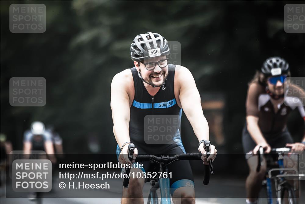 13.09.2026 - Stadtparktriathlon H.Heesch http://msf.ph/oto/10352761 13.09.2026 11:07:20 Radfahren 469, 518, 575, 586, 599, 639, 646, 677, 678, 699 meine-sportfotos.de