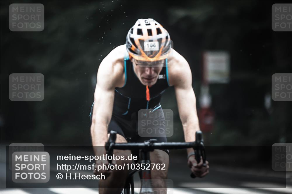 13.09.2026 - Stadtparktriathlon H.Heesch http://msf.ph/oto/10352762 13.09.2026 09:28:39 Radfahren 81, 106, 154, 158, 160, 167, 184, 208 meine-sportfotos.de