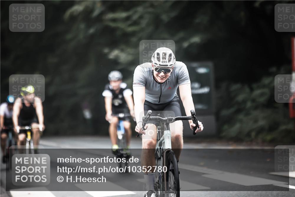 13.09.2026 - Stadtparktriathlon H.Heesch http://msf.ph/oto/10352780 13.09.2026 11:07:22 Radfahren 469, 518, 530, 575, 586, 639, 677, 678, 699 meine-sportfotos.de