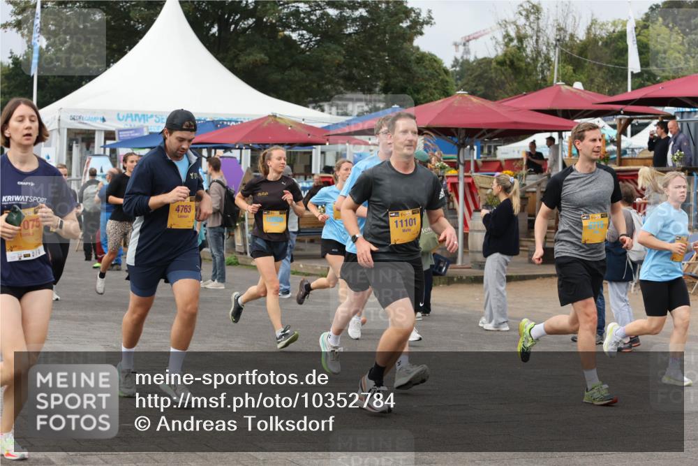13.09.2026 - Kiel Lauf Andreas Tolksdorf http://msf.ph/oto/10352784 13.09.2026 09:56:43 Kiellinie 075, 4763, 0860, 38, 11101, 39 meine-sportfotos.de