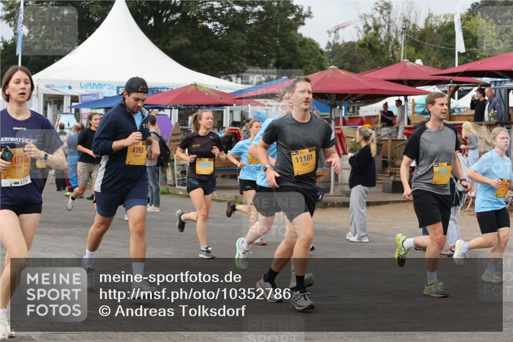 13.09.2026 - Kiel Lauf Andreas Tolksdorf http://msf.ph/oto/10352786 13.09.2026 09:56:43 Kiellinie 075, 4763, 38, 11101 meine-sportfotos.de