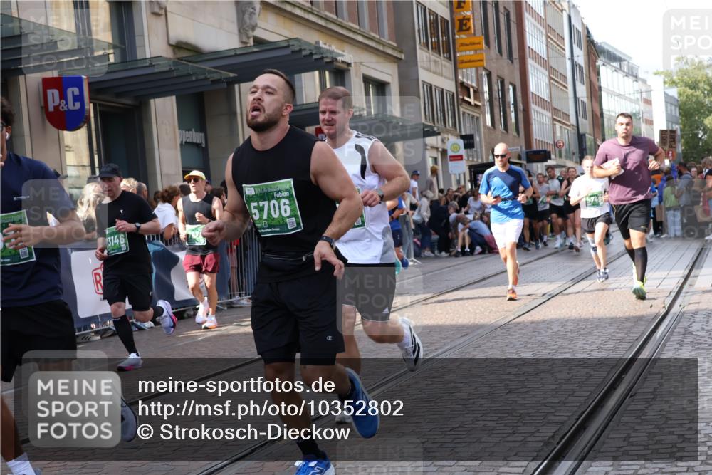 13.09.2026 - 21. swb-Marathon Bremen Strokosch-Dieckow http://msf.ph/oto/10352802 13.09.2026 13:32:42 Ziel 891, 1532, 2393, 2440, 2638, 2818, 2959, 3167, 3404, 3710, 3773, 3902, 4194, 4233, 4408, 4659, 5009, 5090, 5191, 5324, 5395, 5410, 5706, 5749, 5981, 6018, 6786, 6941, 7756, 7788, 7830, 8061, 8506, 9269, 9292, 9406, 9745, 9829, 10048, 13019, 13028, 13039, 13092, 13093, 13101, 13146, 13164, 13232, 13234, 13247, 1437, 1687, 2292, 2293, 2611, 2910, 2992, 3354, 3402, 3429, 3441, 3878, 3895, 4263, 4323, 4380, 4471, 4835, 4862, 5281, 5398, 5581, 6518, 6593, 6760 meine-sportfotos.de