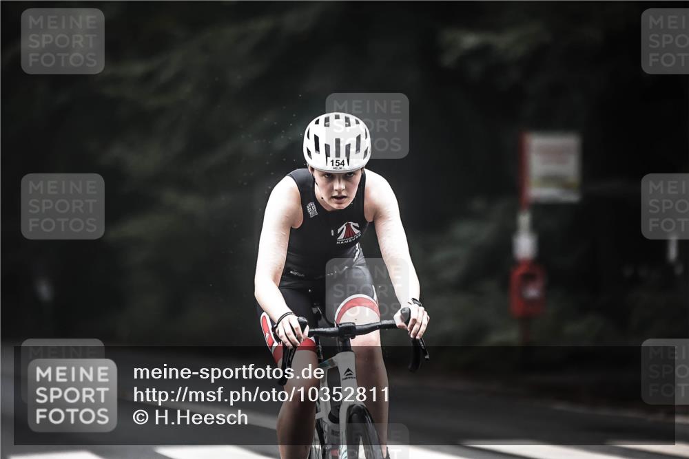 13.09.2026 - Stadtparktriathlon H.Heesch http://msf.ph/oto/10352811 13.09.2026 09:28:46 Radfahren 81, 154, 167, 198 meine-sportfotos.de